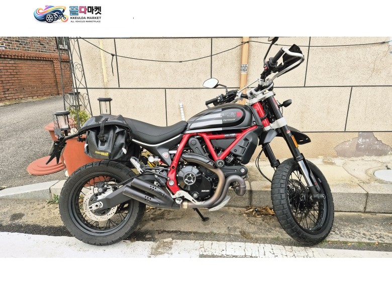 데져트 슬래드 스크램블러 패스트하우스 한정판
