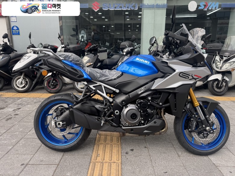 2025년식 GSX S1000GX 신차 판매합니다