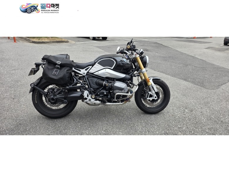 BMW R9T노멀 2022 판매합니다