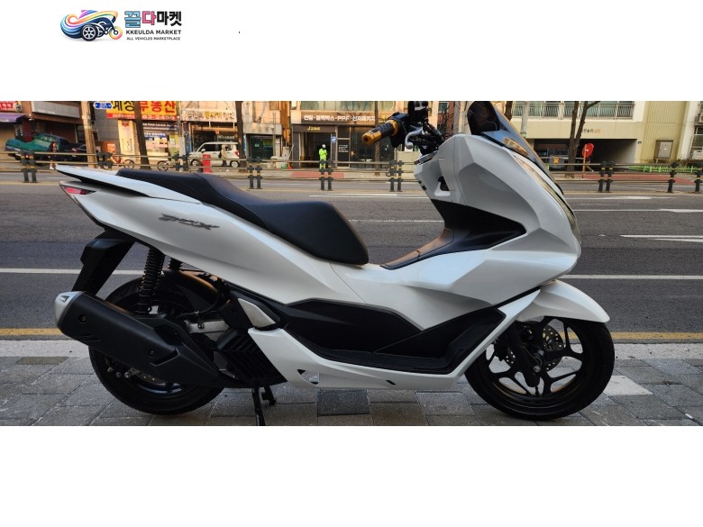 PCX125 ABS 적은운행수 상태A급 정비완료 저렴하게분양합니다.