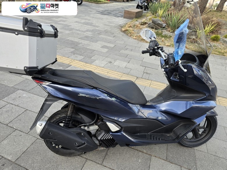 혼다 PCX-125 ABS 21년식 팝니다