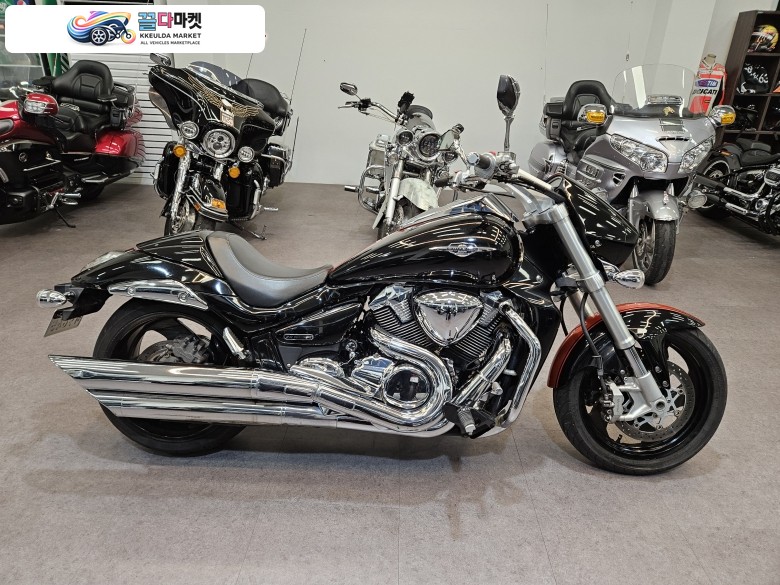 스즈키 인터루더 M1800R 스페셜컬러 판매합니다