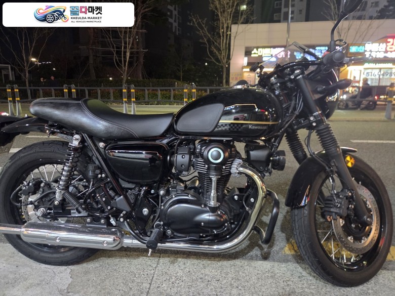 w800 cafe 2023년