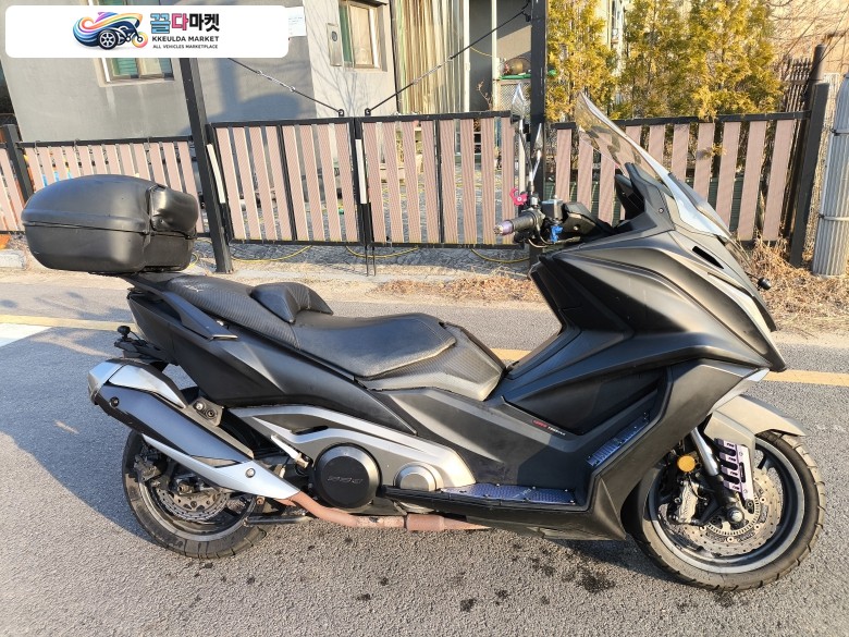 킴코 KYMCO AK550 18년식 4만 판매합니다.