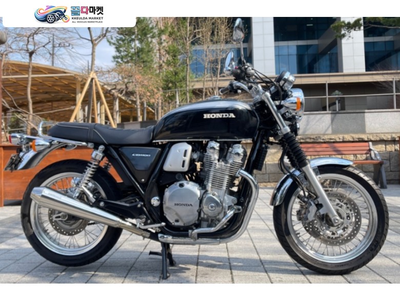 2019년식 혼다 CB1100EX 튜닝 판매 합니다.