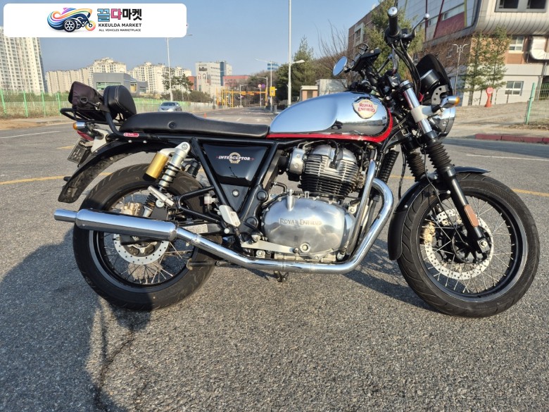타고다닐만한 인터셉터 650판매합니다.