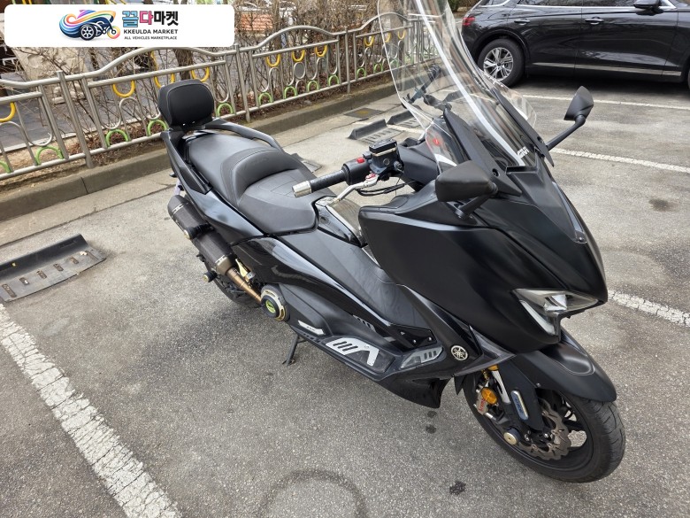 Tmax Dx 19년식 짧은 키로수