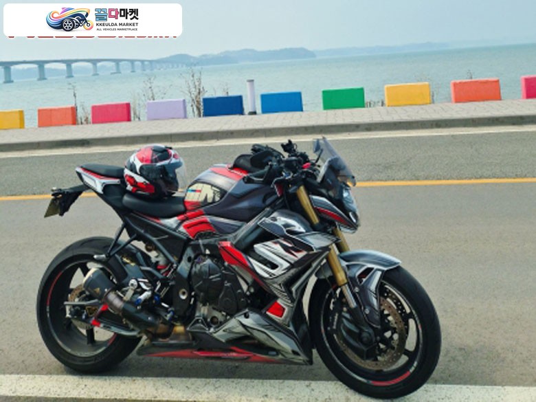 BMW S1000R 판매합니다.
