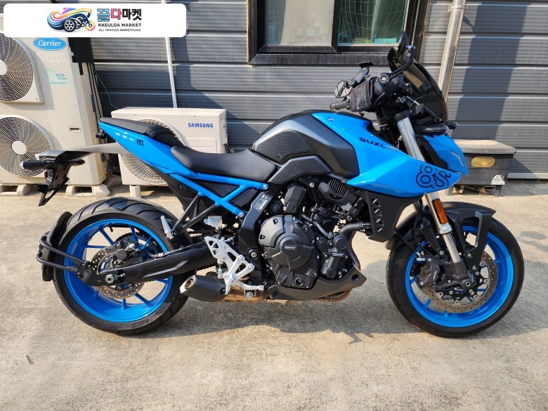 SLBIKE 2024년식 스즈키 GSX-8S 블루 신차급 판매