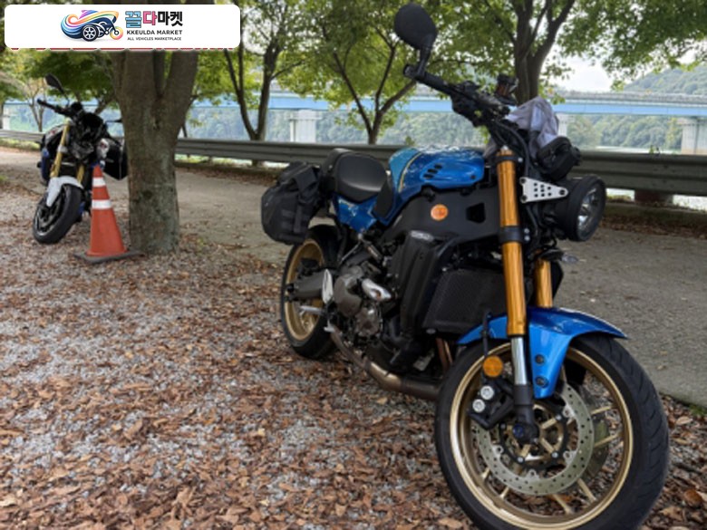 야마하 XSR900 (GP 스타일 네오 레트로)