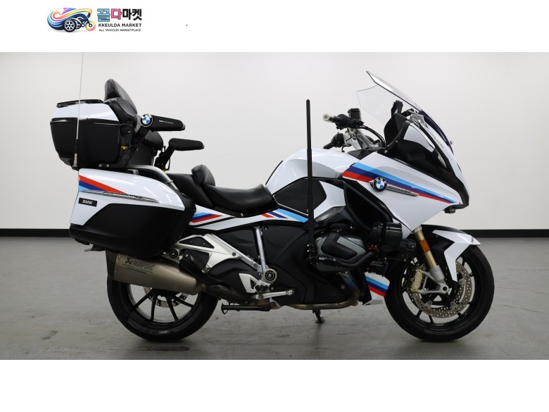 [ 매버릭바이크 ] / 아크라포빅 장착된 BMW R1250RT 판매합니다.