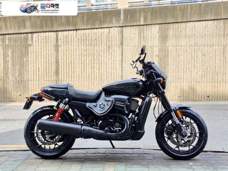 스트리트로드750 2018년식 6765KM 깔끔한매물 판매합니다 당일명의이전가능