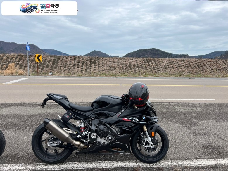 23년식 BMW S1000RR 판매 / 5,117km / 옵션다수