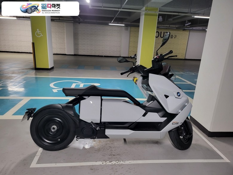bmw ce04 화이트 (무사고, 무꿍)