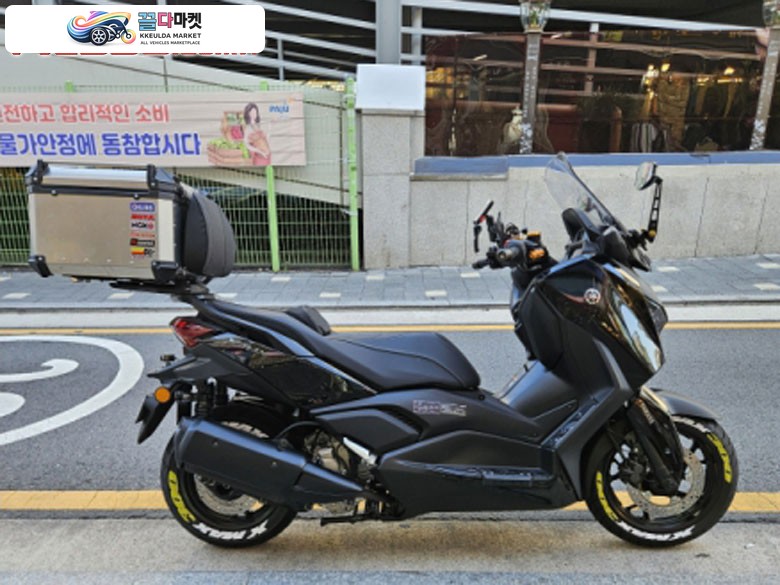엑스맥스300 페리모델 팝니다.(정품 컴포트 시트,프로펜더 쇼바,그외 옵션 다수)