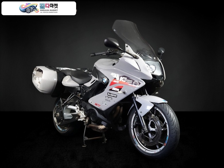 [BMW 공식모델] F800GT 럭셔리 투어링 - 정품 아크라포빅 슬립온 배기 구변완료 - 무사고 관리잘된 깔끔한 홈서비스 중고매물 - 정직한 최고가 대차 및 매입을 도와드립니다.
