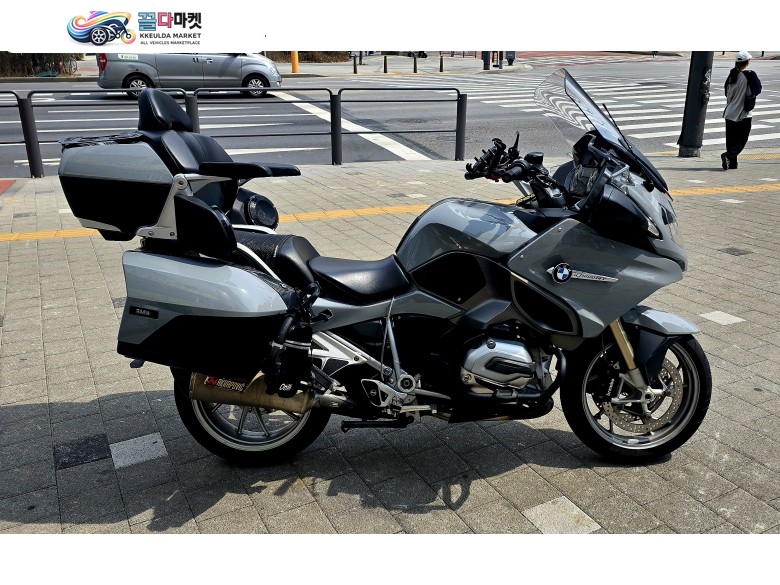R1200RT 그레이색상 아크라포빅 머플러