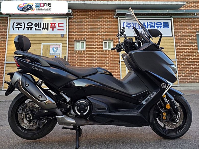 티맥스530/2017년식/37,141km/검정/순정차량