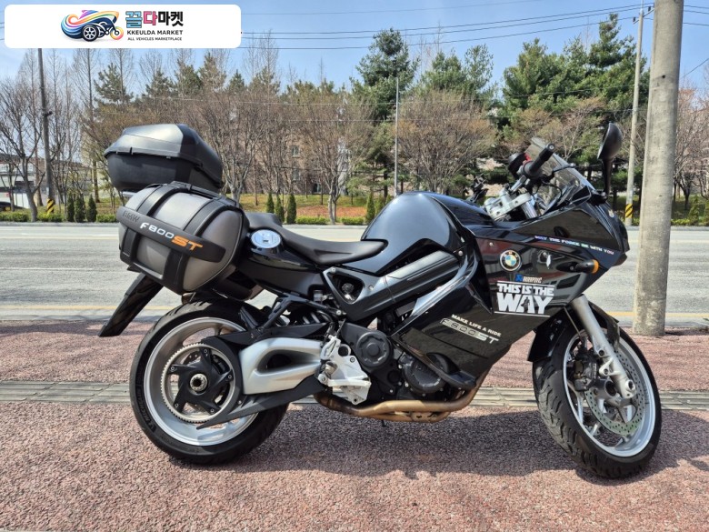 12년식 BMW F800ST 팝니다.