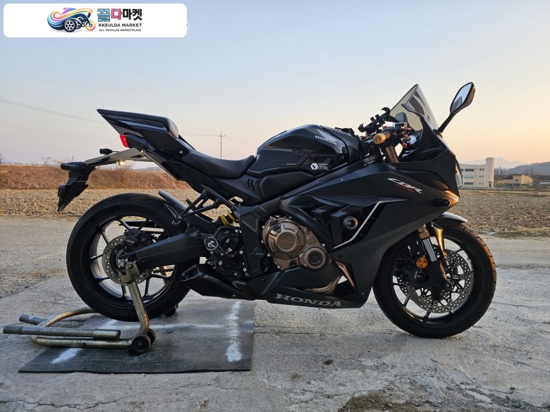 21년 혼다 CBR650R 블랙
