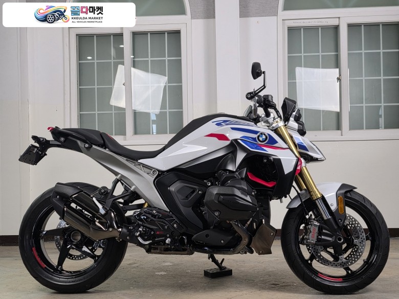 ㅣ모두의바이크ㅣ 2026년식 BMW-R1300R 신차급 ㅣ판매ㅣ매입ㅣ대차ㅣ전국무료배송