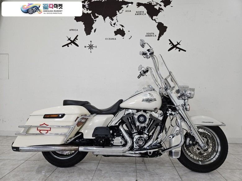 14년 관리상태 너무좋은 로드킹 클래식 판매 합니다.