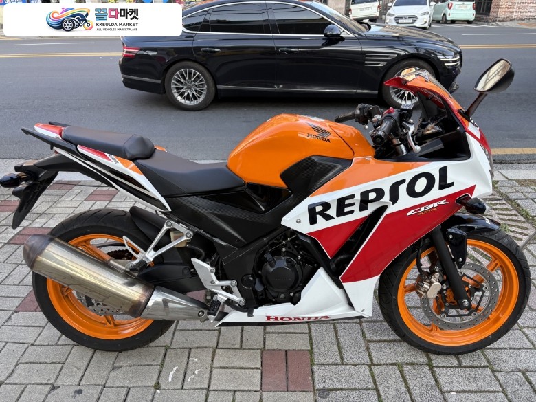 *******************혼다 cbr300r 랩솔 컬러 주행거리 2874km 주행 **********************