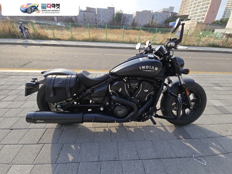 인디언 스카우트바버 리미티드 25년식 5576km 팝니다.