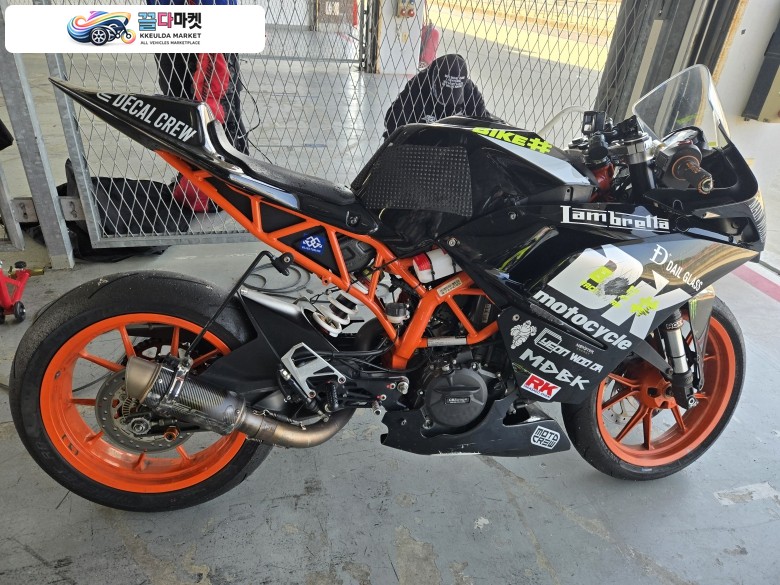 ktm rc 390 레이스 베이스 판매합니다.
