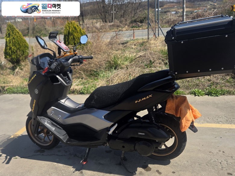 브라운 2025년식 nmax155  팜니다