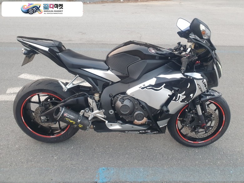 CBR1000RR 2015년식 상태및 정비이력 확실한 모터사이클
