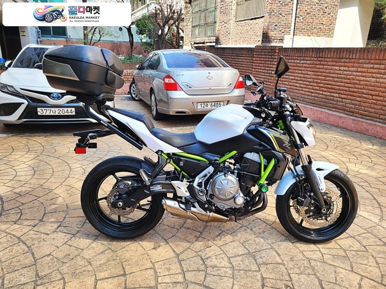 무사고!!! 가와사키 Z 650 (abs) 판매합니다.17년9,391km