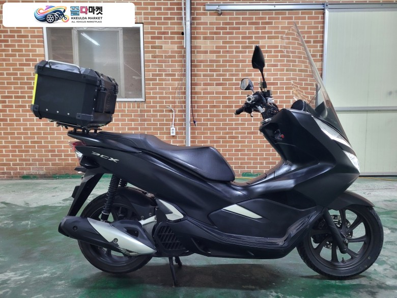 혼다 PCX125 19년 2.9만km 출퇴근사용 앞타이어신품,오일교체