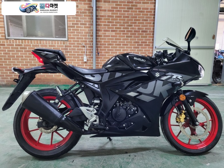 스즈키 GSXR125 21년 2.4만km 검빨 125cc입문용 24시문의