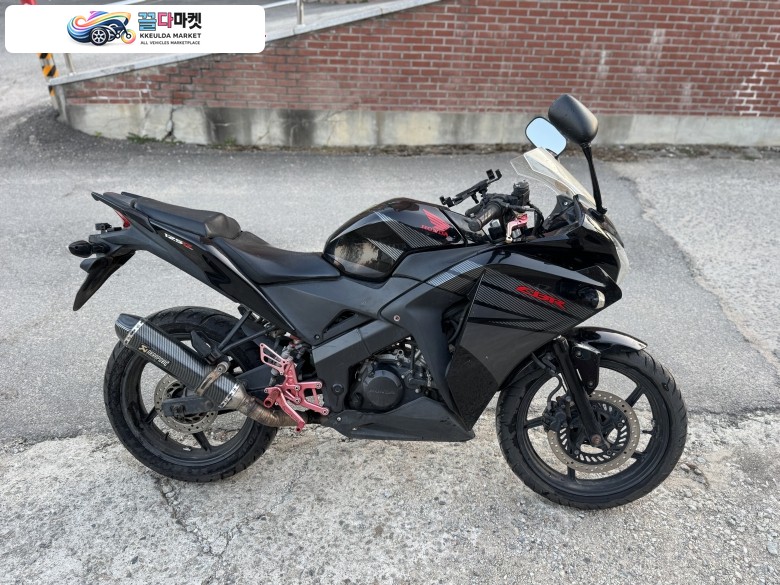 혼다 cbr125 17년형 풀배기 짧은키로수 팝니다