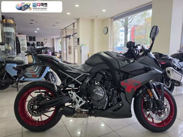 2026년식 스즈키 GSX-8R 신차 판매 합니다.