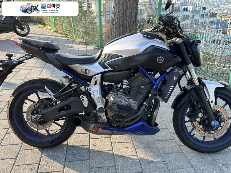 430만원 절충가능 MT-07 아크라포빅 풀배기 판매 합니다.