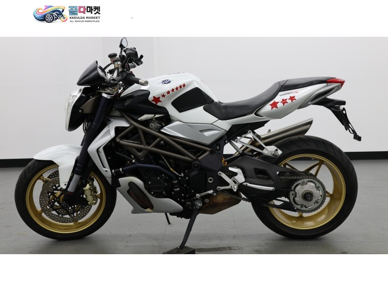 [ 매버릭바이크 ] 2010년식 브루탈레 990R 판매합니다