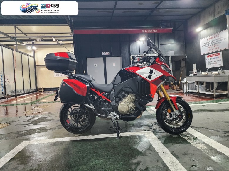 두카티 멀티스트라다 V4 파익스피크 팝니다