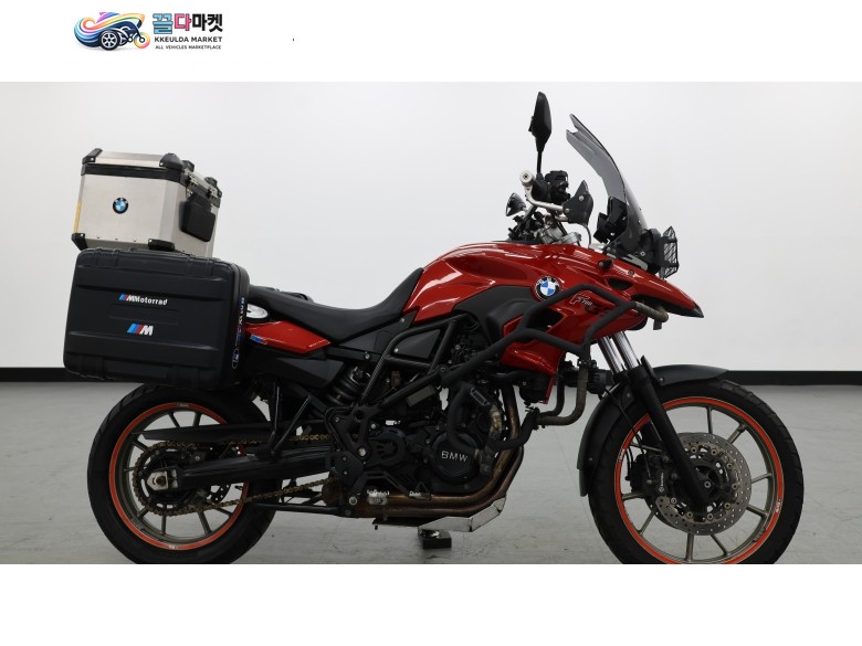 [ 매버릭바이크 ] / 아크라포빅 머플러 장착된, 투어 옵션 구성 BMW F700GS 판매합니다.