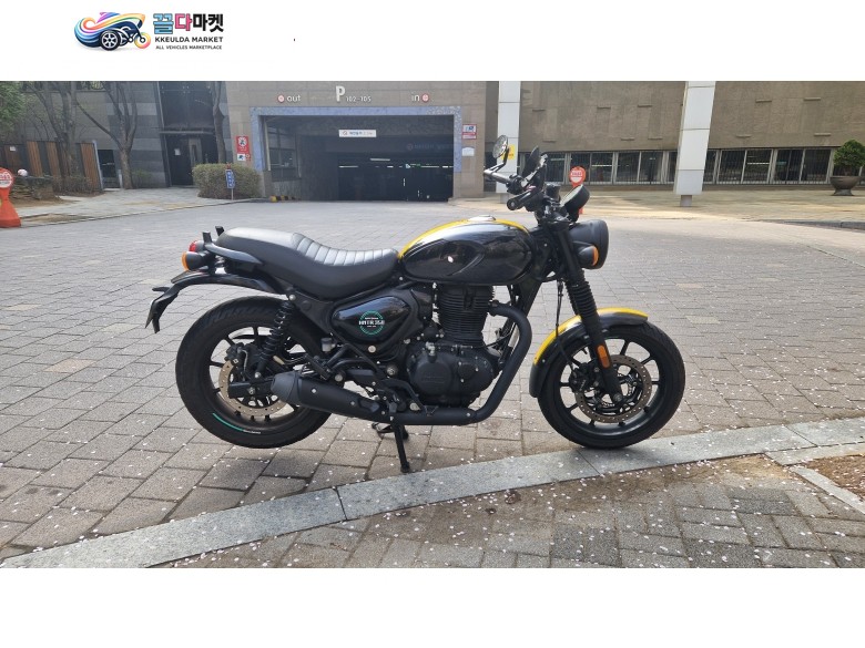 ROYAL ENFIELD HUNTER 350 판매