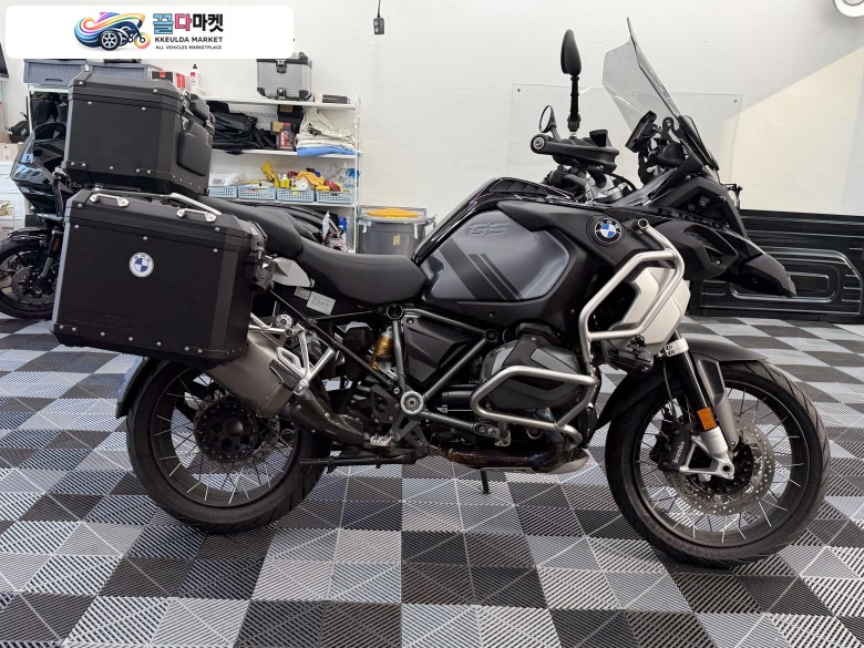 24년식 R1250GSA 트리플븍랙 판매합니다.