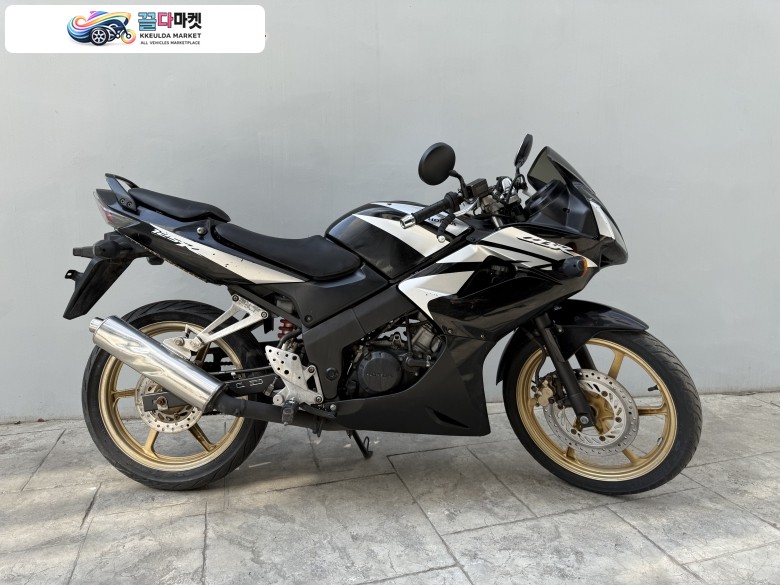 아주멋진 스타일 HONDA CBR125Fi