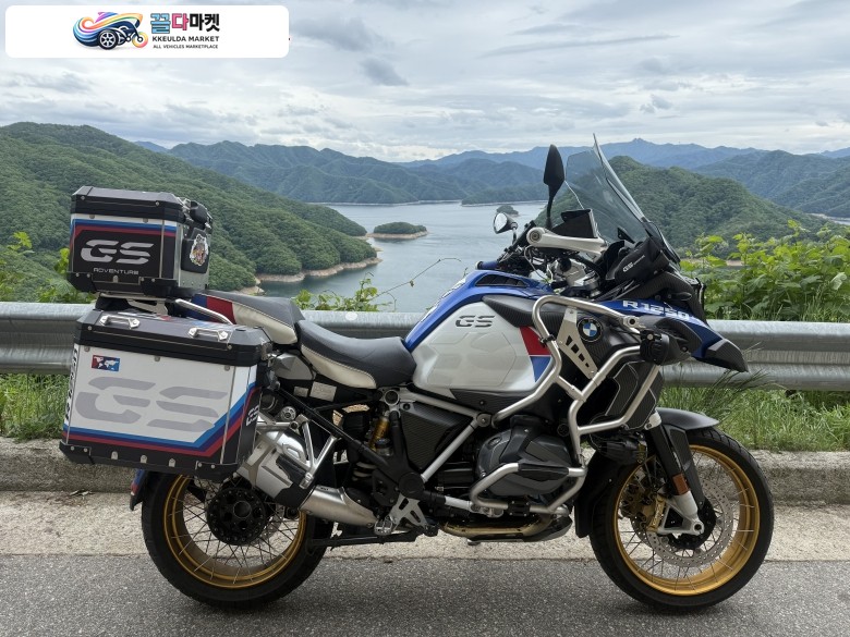 bmw r1250gs 어드방 판매합니다.
