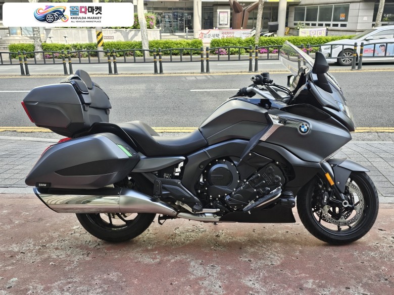 K 1600 Grand America