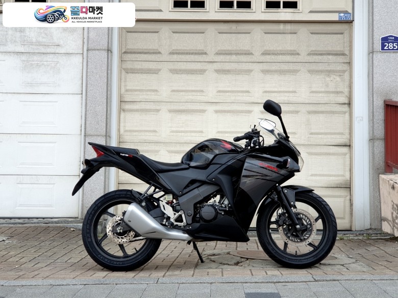 몽키바이크 - 16년식 혼다 CBR125R (S+급!2인신조!무사고!1만5천실키로수!점검완료!) 오토바이매입!대차가능!전국바이크매입!