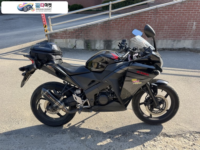 혼다 CBR125 16년 블랙컬러 짧은키로수 풀배기 무슬립무사고 팝니다