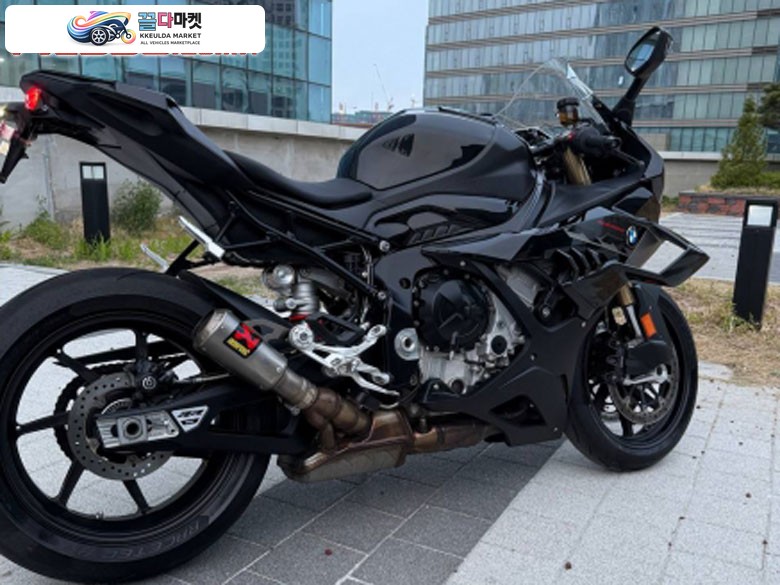 BMW S1000RR