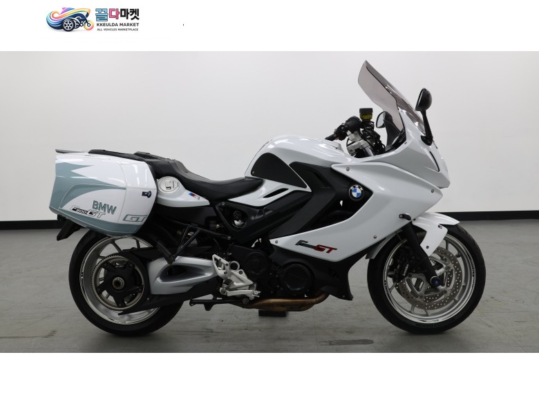 [ 매버릭바이크 ] / 미브 머플러 장착된, 실속형 투어러 BMW F800GT 판매합니다.