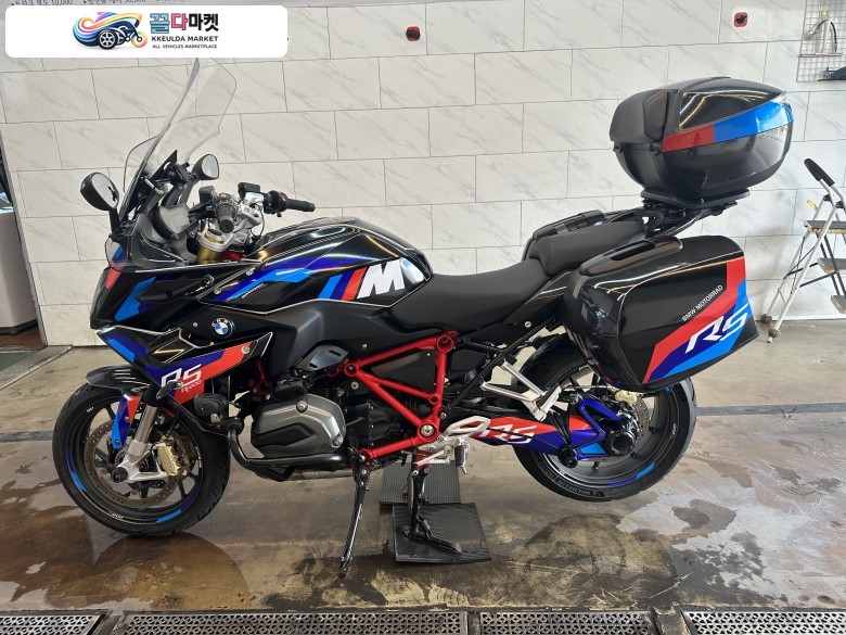 개인 bmw r1200rs 17년식 팝니다.
